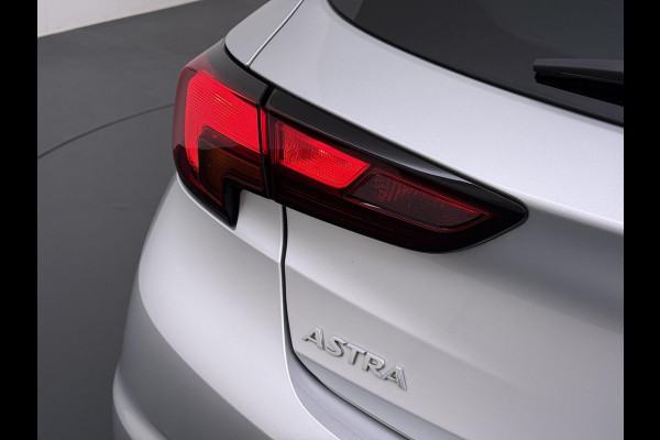 Opel Astra 1.4 Launch Elegance | AUTOMAAT | AGR STOELEN | CAMERA | STOEL- & STUURWIELVERWARMING | NAVIGATIE | GOED ONDERHOUDEN | AFNEEMBARE TREKHAAK | INCL. 12 MND BOVAG GARANTIE