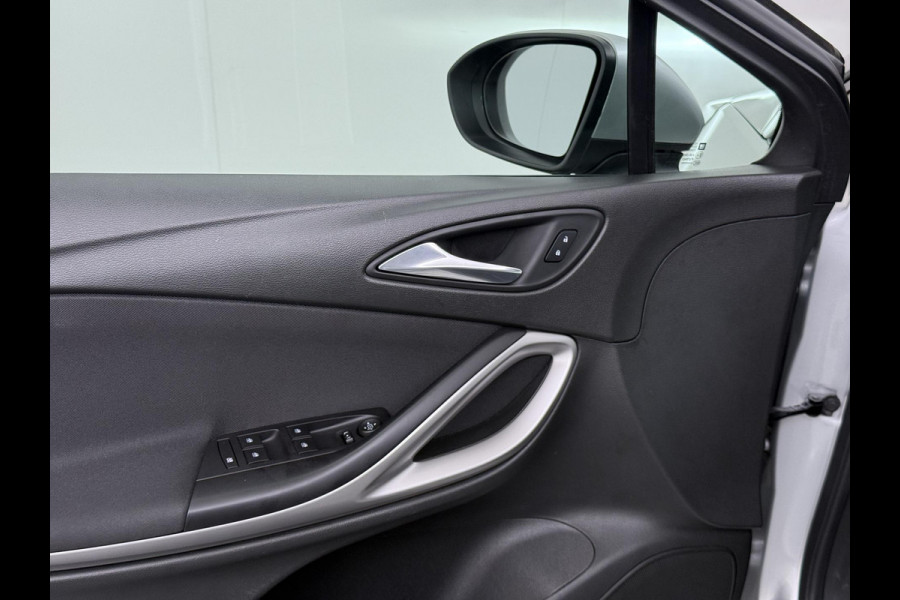 Opel Astra 1.4 Launch Elegance | AUTOMAAT | AGR STOELEN | CAMERA | STOEL- & STUURWIELVERWARMING | NAVIGATIE | GOED ONDERHOUDEN | AFNEEMBARE TREKHAAK | INCL. 12 MND BOVAG GARANTIE