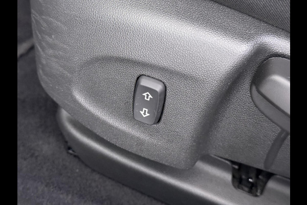 Opel Astra 1.4 Launch Elegance | AUTOMAAT | AGR STOELEN | CAMERA | STOEL- & STUURWIELVERWARMING | NAVIGATIE | GOED ONDERHOUDEN | AFNEEMBARE TREKHAAK | INCL. 12 MND BOVAG GARANTIE