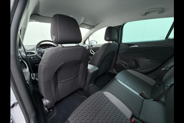 Opel Astra 1.4 Launch Elegance | AUTOMAAT | AGR STOELEN | CAMERA | STOEL- & STUURWIELVERWARMING | NAVIGATIE | GOED ONDERHOUDEN | AFNEEMBARE TREKHAAK | INCL. 12 MND BOVAG GARANTIE