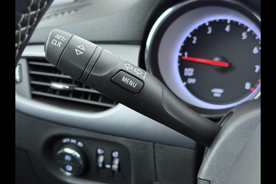 Opel Astra 1.4 Launch Elegance | AUTOMAAT | AGR STOELEN | CAMERA | STOEL- & STUURWIELVERWARMING | NAVIGATIE | GOED ONDERHOUDEN | AFNEEMBARE TREKHAAK | INCL. 12 MND BOVAG GARANTIE