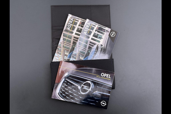 Opel Astra 1.4 Launch Elegance | AUTOMAAT | AGR STOELEN | CAMERA | STOEL- & STUURWIELVERWARMING | NAVIGATIE | GOED ONDERHOUDEN | AFNEEMBARE TREKHAAK | INCL. 12 MND BOVAG GARANTIE