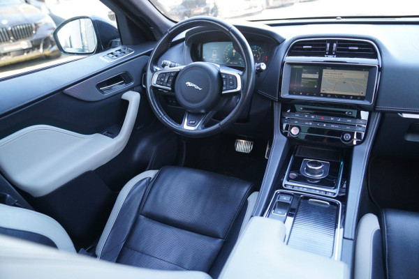 Jaguar F-Pace 3.0 S/C S AWD 35t | Panorama | Meridian | Achterbankverwarming | Carplay | Stuurwielverwarming