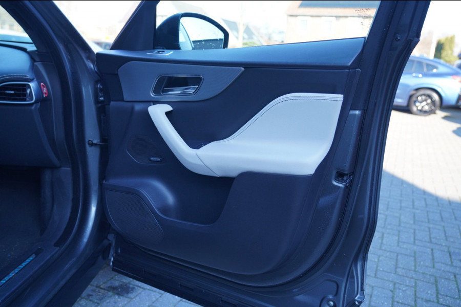 Jaguar F-Pace 3.0 S/C S AWD 35t | Panorama | Meridian | Achterbankverwarming | Carplay | Stuurwielverwarming