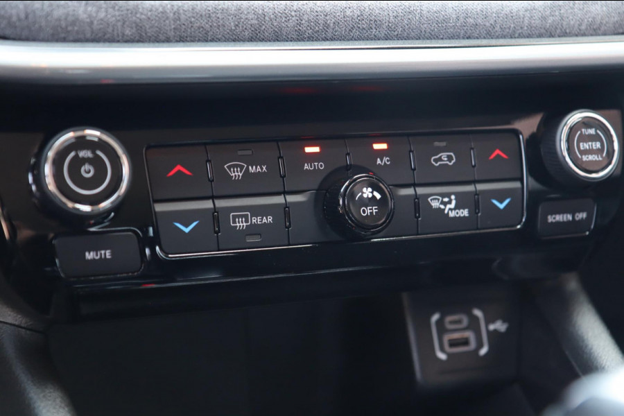 Jeep Compass 1.3T / CAMERA / STOEL+STUURVERW / CARPLAY / LED