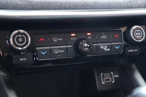 Jeep Compass 1.3T / CAMERA / STOEL+STUURVERW / CARPLAY / LED