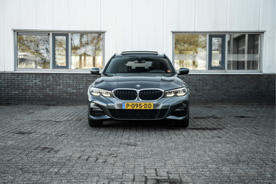 BMW 3 Serie Touring 320e Business Edition Plus | M sport | Pano | HUD | Leder