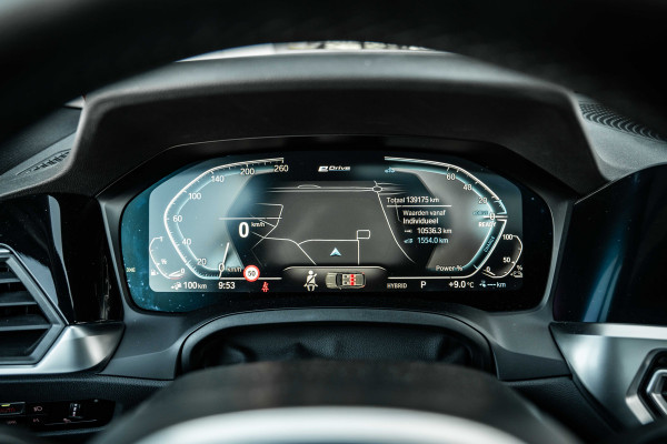 BMW 3 Serie Touring 320e Business Edition Plus | M sport | Pano | HUD | Leder