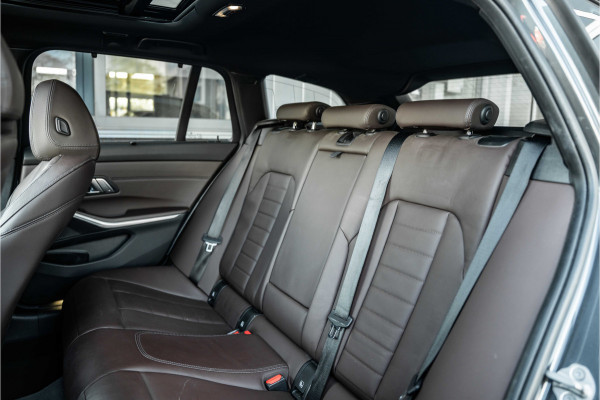 BMW 3 Serie Touring 320e Business Edition Plus | M sport | Pano | HUD | Leder