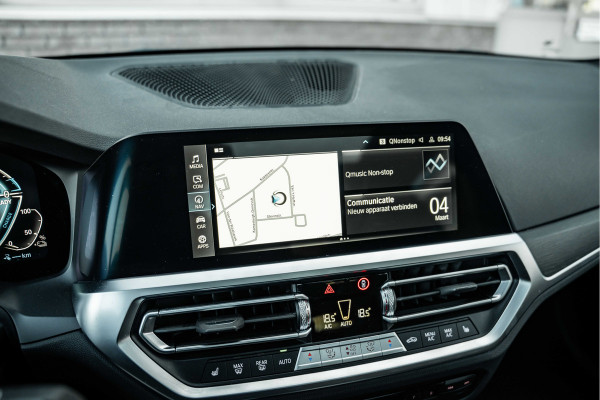 BMW 3 Serie Touring 320e Business Edition Plus | M sport | Pano | HUD | Leder