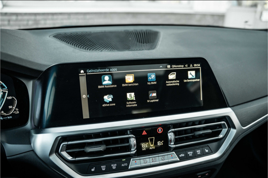 BMW 3 Serie Touring 320e Business Edition Plus | M sport | Pano | HUD | Leder