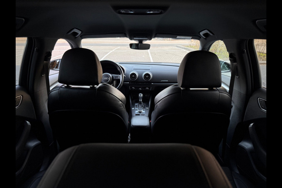 Audi A3 Sportback 40 e-tron Sport 204PK S18/LED/CAM/NAV/LEER
