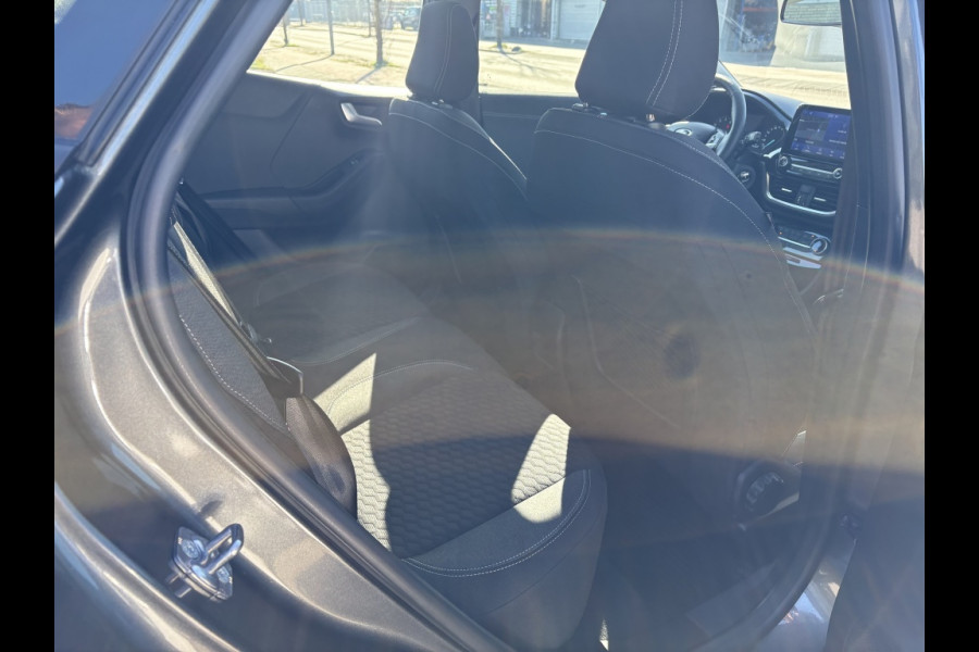 Ford Puma 1.0 EcoBoost Hybride Titanium