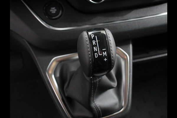 Renault Trafic 2.0 Blue dC1 150 EDC T29 L2H1 Extra Dubbele Cabine | Navigatie | Airco | Lichtmetalen velgen | Betimmering | Trekhaak | Camera | Parkeer sensoren | Dab