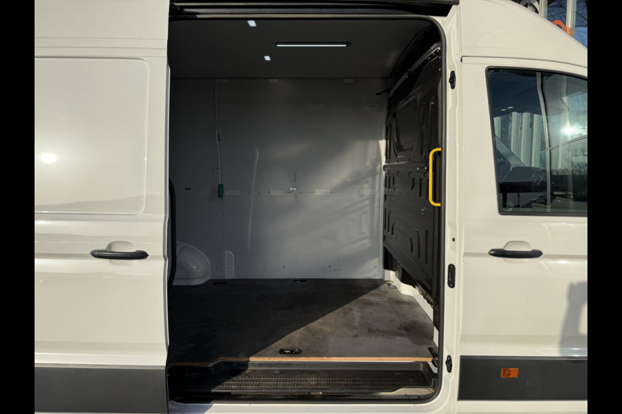 Volkswagen Crafter 35 2.0 TDI 177PK L3H3 | 1e Eig | Dealer OH | Carplay | Navi | Adapt. Cruisec. | PDC