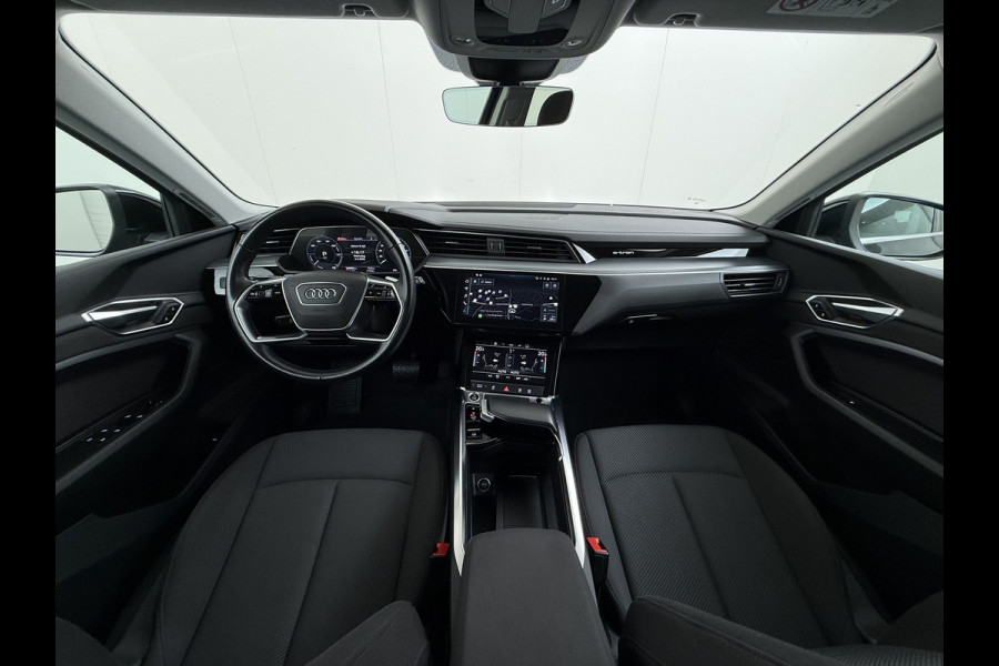 Audi e-tron 55 Quattro Edition 95kWh SOH 92% Navi Ecc Cruise Control Pdc Elek.Achterklep Luchtvering Lmv 19" Virtual Cockpit Led Isofix DAB Bluetooth 1e Eigenaar Origineel Nederlandse Auto Dealeronderhouden