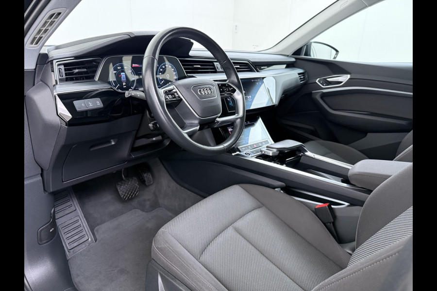 Audi e-tron 55 Quattro Edition 95kWh SOH 92% Navi Ecc Cruise Control Pdc Elek.Achterklep Luchtvering Lmv 19" Virtual Cockpit Led Isofix DAB Bluetooth 1e Eigenaar Origineel Nederlandse Auto Dealeronderhouden