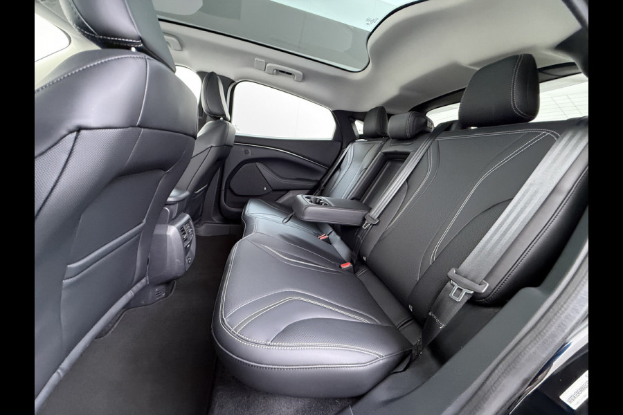 Ford Mustang Mach-E SOH 93% RWD 75kWh Technology Pack Plus Panoramadak B&O®-Audio Leder 360°Camera Navi Ecc Apple Carplay/Android Auto Elek.S Stuur+Stoelverwarming Lane Assist Led Active Driver Assist FordPass Connect™ 1e Eigenaar Origineel Nederlandse Auto