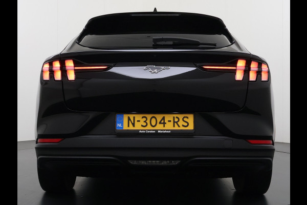 Ford Mustang Mach-E SOH 93% RWD 75kWh Technology Pack Plus Panoramadak B&O®-Audio Leder 360°Camera Navi Ecc Apple Carplay/Android Auto Elek.S Stuur+Stoelverwarming Lane Assist Led Active Driver Assist FordPass Connect™ 1e Eigenaar Origineel Nederlandse Auto