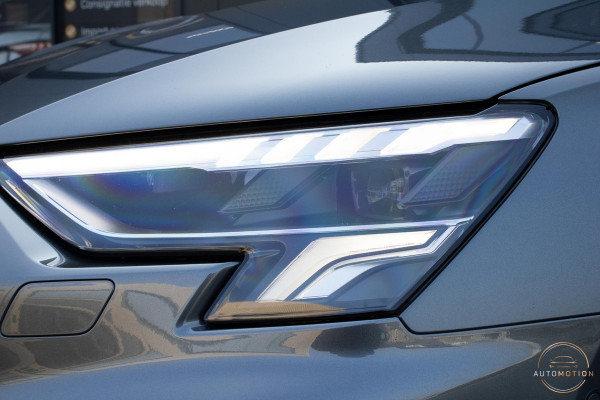 Audi A3 Sportback 40 TFSIe S line Panoramadak Elektrische Stoelverwarming Sfeerverlichting