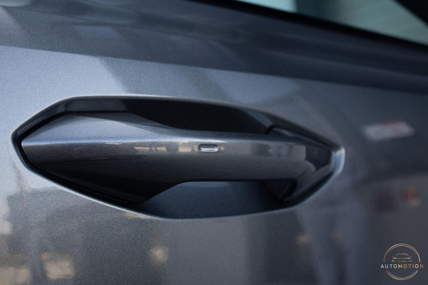 Audi A3 Sportback 40 TFSIe S line Panoramadak Elektrische Stoelverwarming Sfeerverlichting