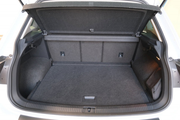 Volkswagen Tiguan 1.4 TSI ACT Comfortline Business automaat - Airco, Cruise, Camera, Carplay, PDC, Trekhaak.