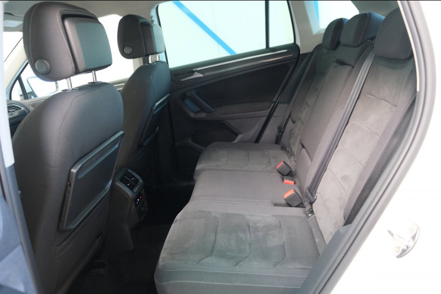 Volkswagen Tiguan 1.4 TSI ACT Comfortline Business automaat - Airco, Cruise, Camera, Carplay, PDC, Trekhaak.