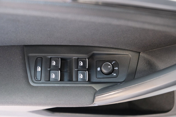 Volkswagen Tiguan 1.4 TSI ACT Comfortline Business automaat - Airco, Cruise, Camera, Carplay, PDC, Trekhaak.