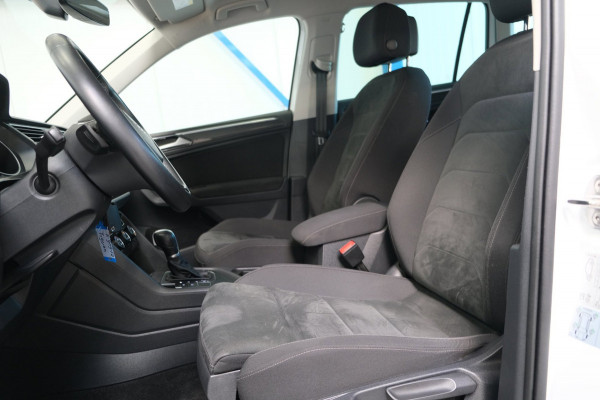 Volkswagen Tiguan 1.4 TSI ACT Comfortline Business automaat - Airco, Cruise, Camera, Carplay, PDC, Trekhaak.