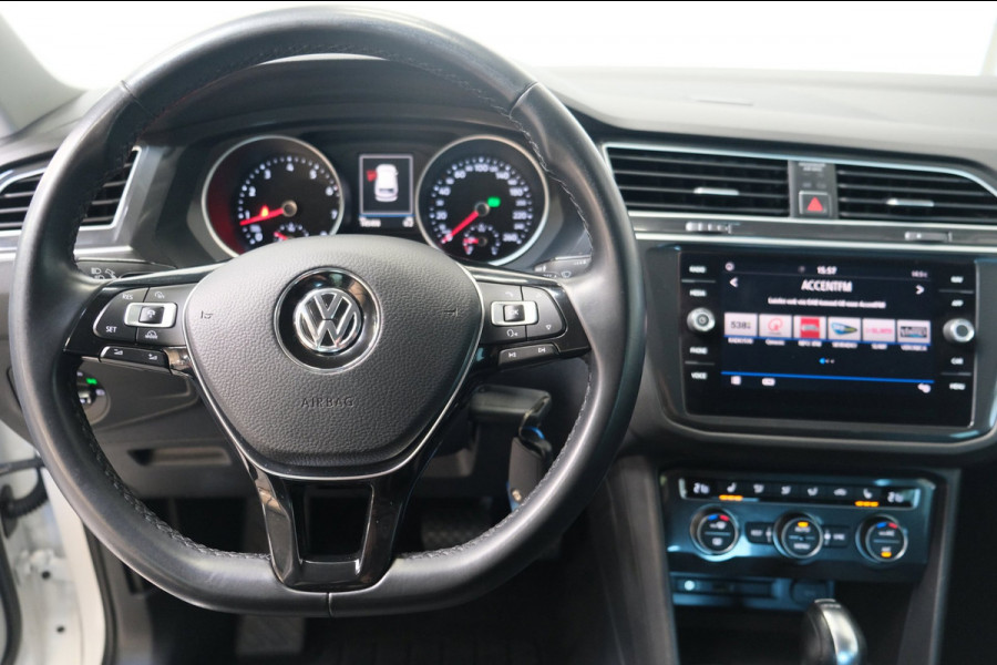 Volkswagen Tiguan 1.4 TSI ACT Comfortline Business automaat - Airco, Cruise, Camera, Carplay, PDC, Trekhaak.