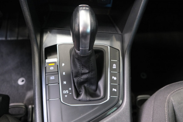 Volkswagen Tiguan 1.4 TSI ACT Comfortline Business automaat - Airco, Cruise, Camera, Carplay, PDC, Trekhaak.