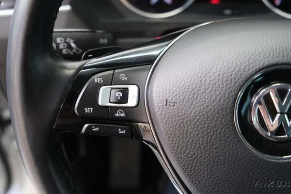 Volkswagen Tiguan 1.4 TSI ACT Comfortline Business automaat - Airco, Cruise, Camera, Carplay, PDC, Trekhaak.