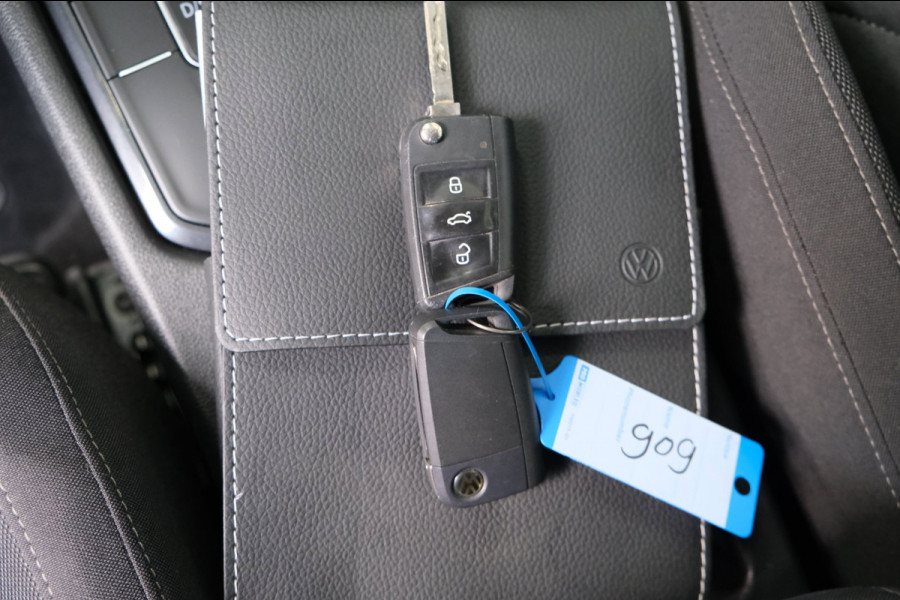 Volkswagen Tiguan 1.4 TSI ACT Comfortline Business automaat - Airco, Cruise, Camera, Carplay, PDC, Trekhaak.