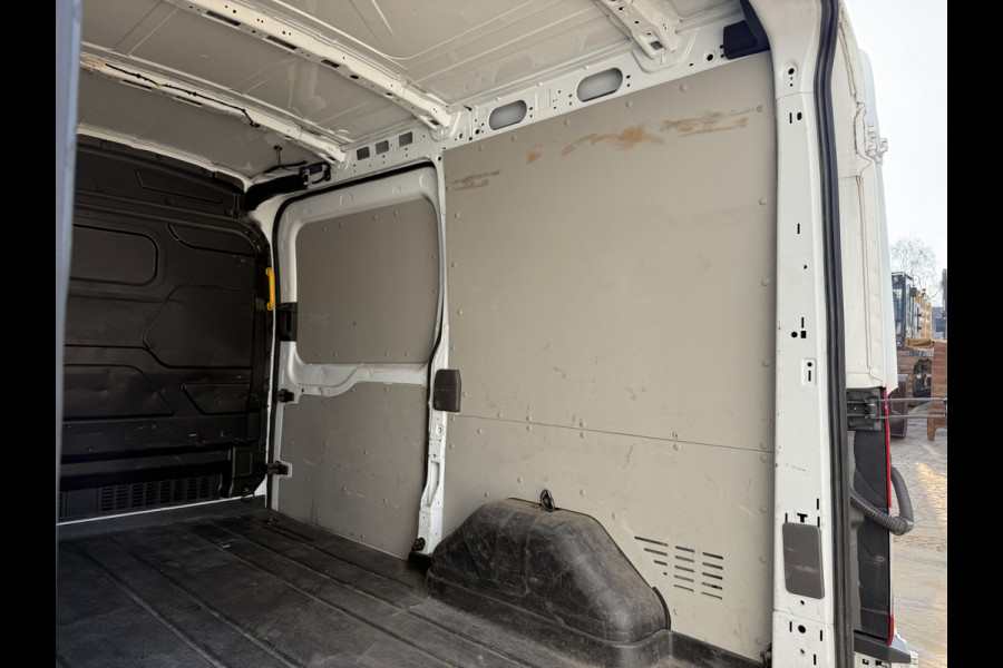 Ford Transit 2.0 TDCI 130PK L2H2 Airco Cruise Control Lane Assist Parkeersensoren