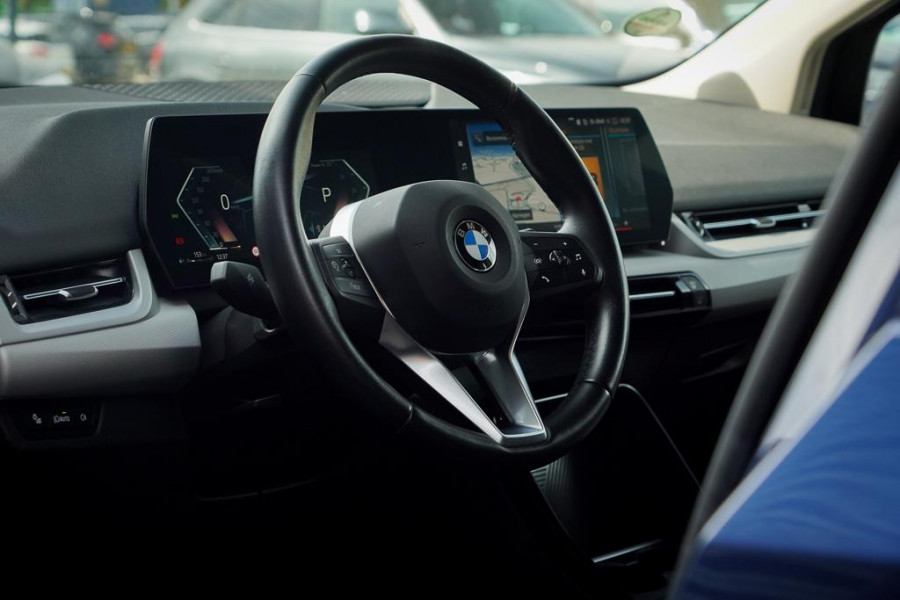 BMW 2 Serie Active Tourer 220i / Aut / Navi / Trekhaak Elektrisch / Incl BTW