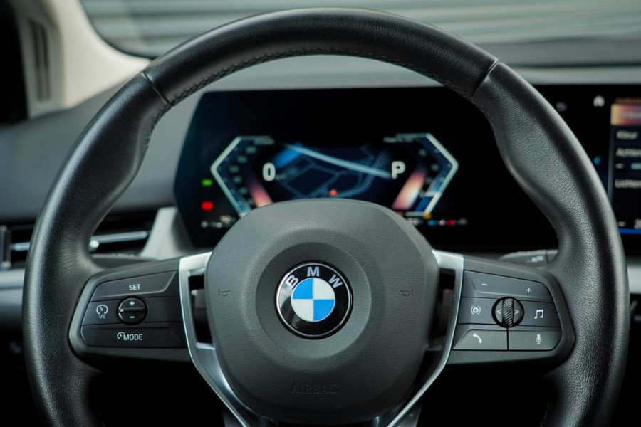 BMW 2 Serie Active Tourer 220i / Aut / Navi / Trekhaak Elektrisch / Incl BTW