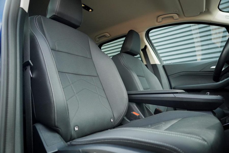 BMW 2 Serie Active Tourer 220i / Aut / Navi / Trekhaak Elektrisch / Incl BTW