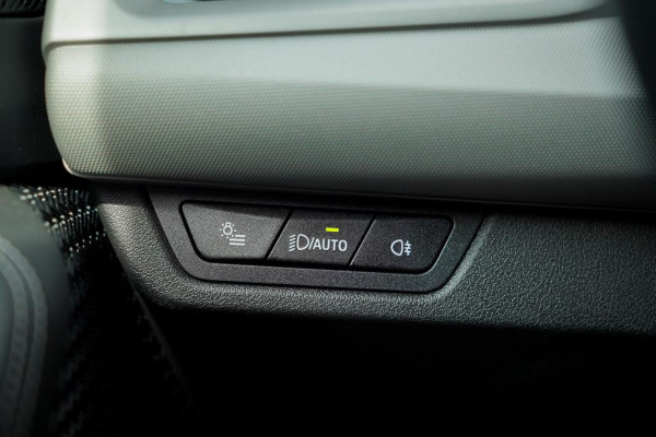 BMW 2 Serie Active Tourer 220i / Aut / Navi / Trekhaak Elektrisch / Incl BTW