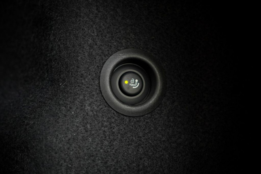 BMW 2 Serie Active Tourer 220i / Aut / Navi / Trekhaak Elektrisch / Incl BTW