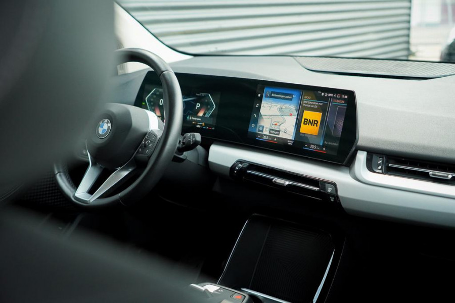 BMW 2 Serie Active Tourer 220i / Aut / Navi / Trekhaak Elektrisch / Incl BTW