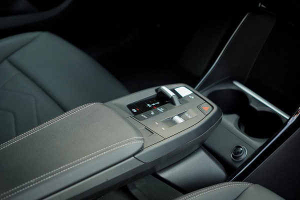 BMW 2 Serie Active Tourer 220i / Aut / Navi / Trekhaak Elektrisch / Incl BTW