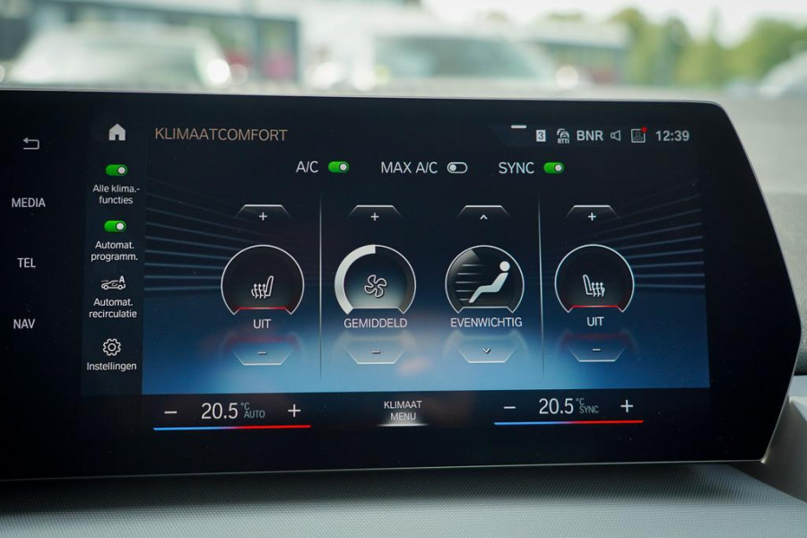 BMW 2 Serie Active Tourer 220i / Aut / Navi / Trekhaak Elektrisch / Incl BTW