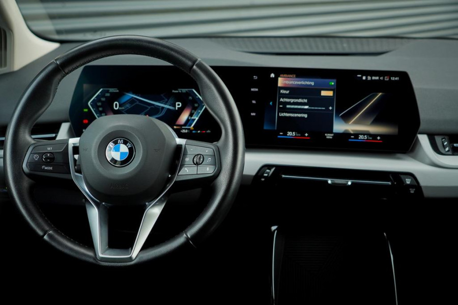 BMW 2 Serie Active Tourer 220i / Aut / Navi / Trekhaak Elektrisch / Incl BTW