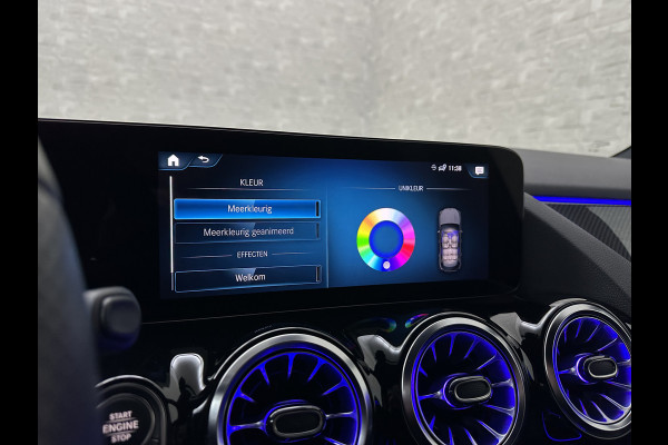 Mercedes-Benz GLA 250 e AMG Line | ACC | 360 Camera | Keyless-Go | Multi-Beam LED | Sfeerverlichting | Trekhaak 1800kg | Widescreen Cockpit | Carbon | Black Optic Pack | Dodehoek | Lane Assist | Getint Glas | Stoelverwarming | Rijklaarprijs 12 mnd. Bovag | Dec. 2022 | 19'' | Autom. Achterklep |