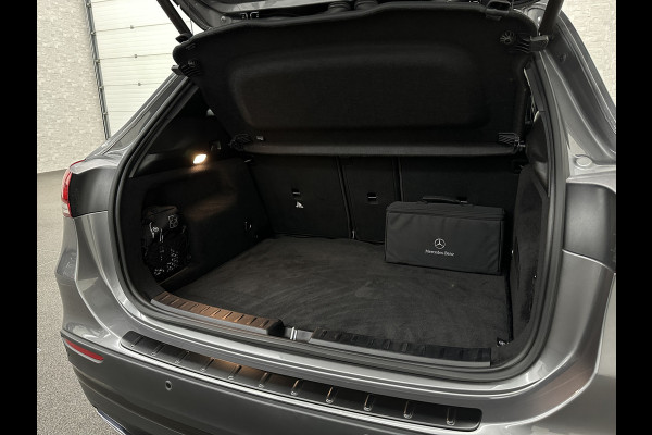 Mercedes-Benz GLA 250 e AMG Line | ACC | 360 Camera | Keyless-Go | Multi-Beam LED | Sfeerverlichting | Trekhaak 1800kg | Widescreen Cockpit | Carbon | Black Optic Pack | Dodehoek | Lane Assist | Getint Glas | Stoelverwarming | Rijklaarprijs 12 mnd. Bovag | Dec. 2022 | 19'' | Autom. Achterklep |