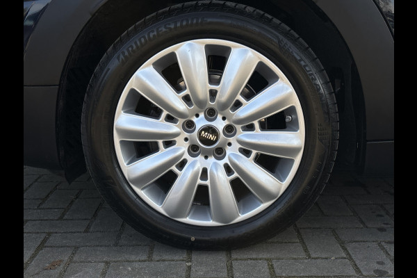 MINI Countryman 1.5 Cooper Classic Business Edition - Stoelverwarming - Navigatie -