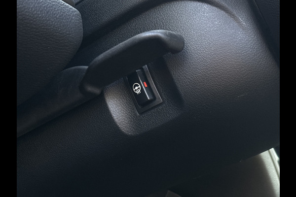 MINI Countryman 1.5 Cooper Classic Business Edition - Stoelverwarming - Navigatie -