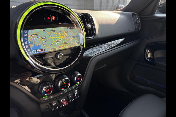 MINI Countryman 1.5 Cooper Classic Business Edition - Stoelverwarming - Navigatie -