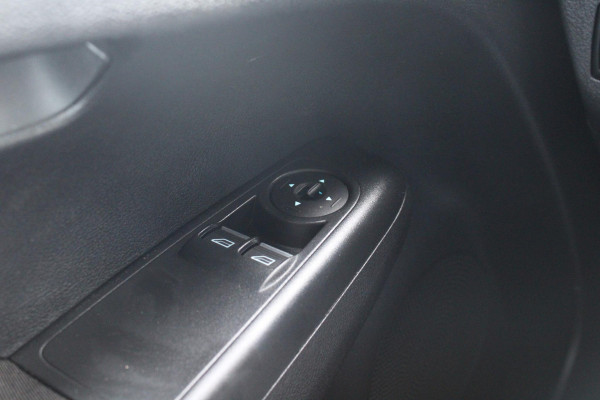 Ford Transit Courier 1.5 TDCI Limited | Trekhaak | Camera | Stoelverwarming | Scherm | Lichtmetalen velgen