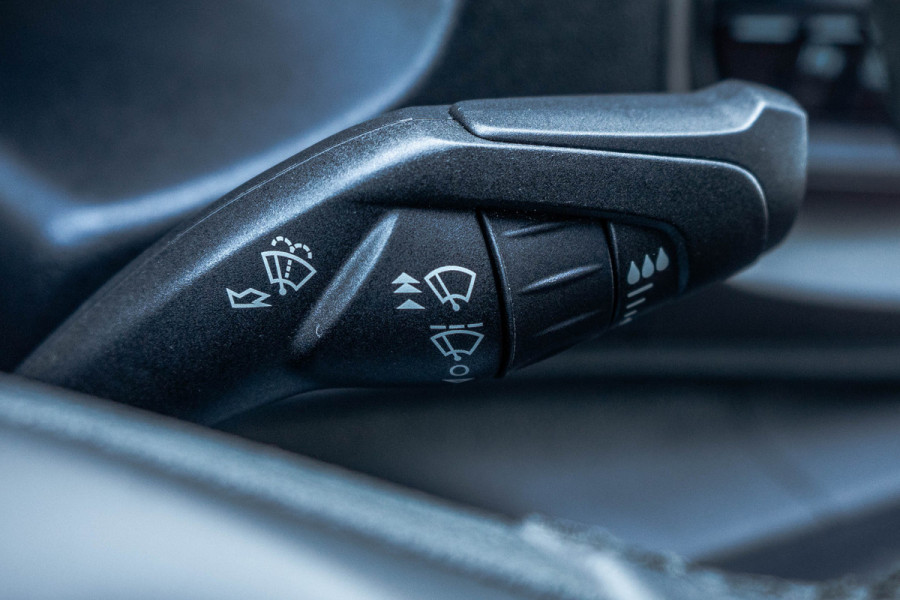 Ford Transit Custom L2H1 | 130pk | Automaat | LED | Camera | Stoelverw. | Cruise | Airco